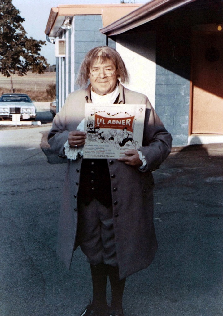 Stubby Kaye as Benjamin Franklin, outside Melody Top Theater in Milwaukee during the summer of 1976.